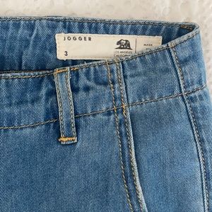 Bullhead Denim Co. Mid rise, light wash jogger
